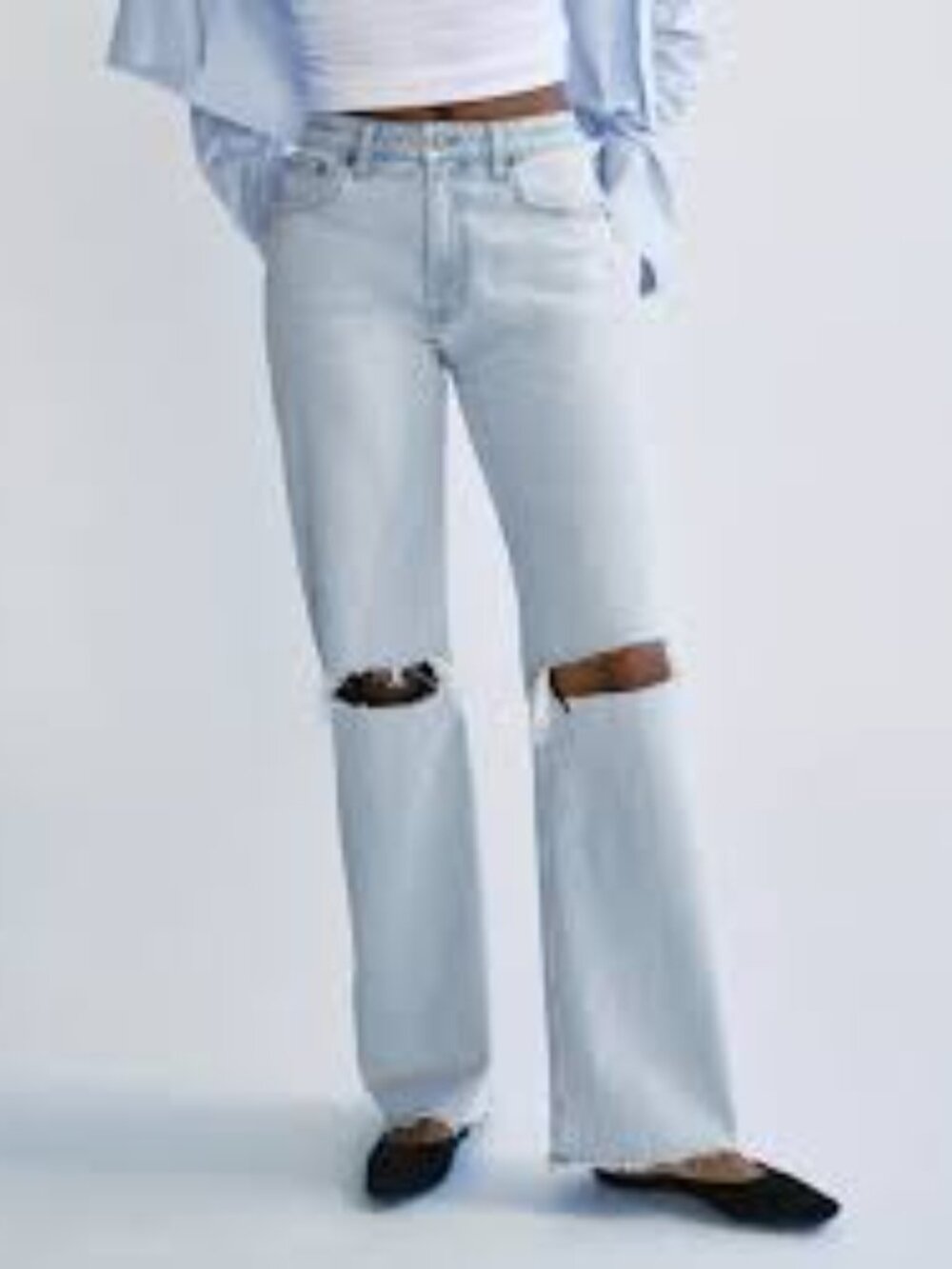 Abercrombie Light Wash Distressed The Slouchy Jeans Mid-rise | Size 32 (S)
